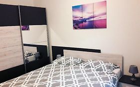 Apartment Nena Near The City Center With Free Parking
